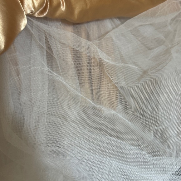 MAC DUGGAL 67563 white gown layers of tulle size 2 - Picture 9 of 11